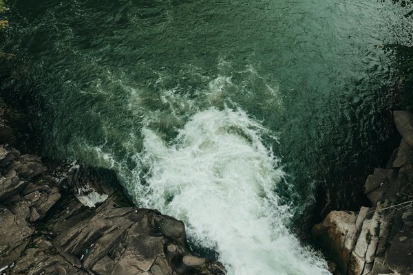 Discover the Most Enchanting UK Cruises for an Immersive Journey into British Folklore